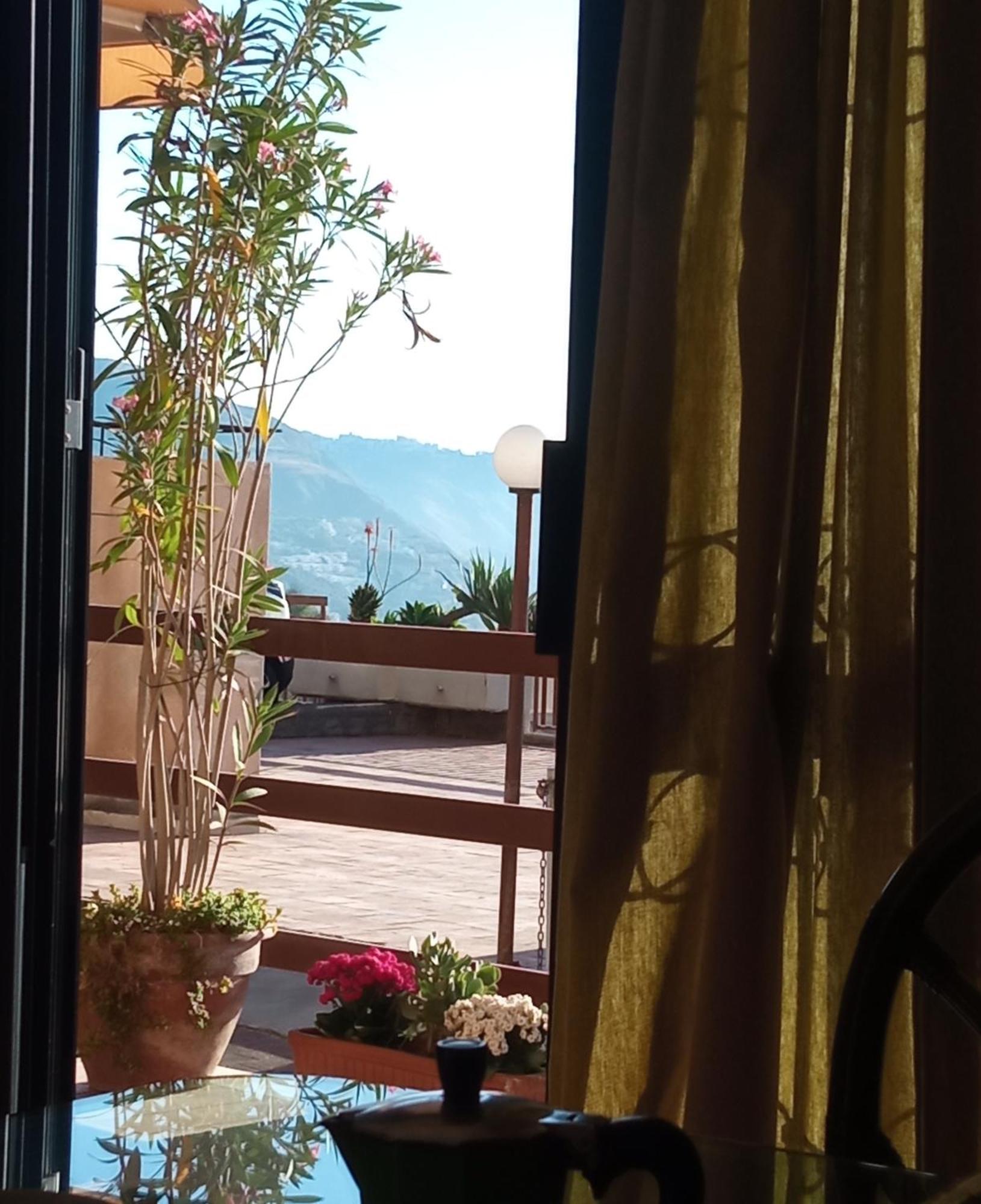 Mara'S House, 10 Minuti A Piedi Dal Centro, Parcheggio Privato Taormina Zewnętrze zdjęcie